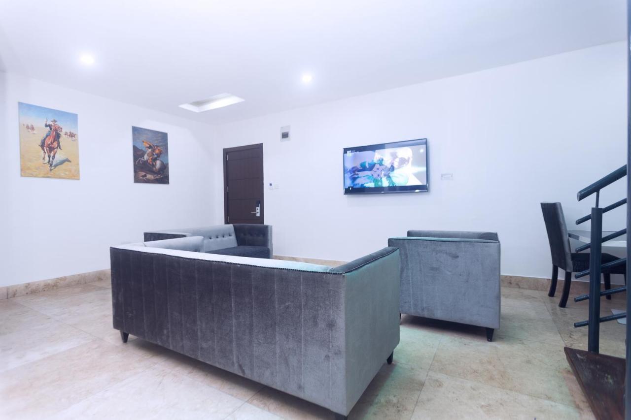 Caesar'S Luxury Hotel Леккі Екстер'єр фото
