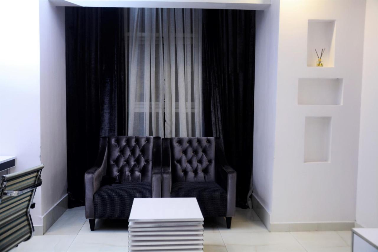 Caesar'S Luxury Hotel Леккі Екстер'єр фото