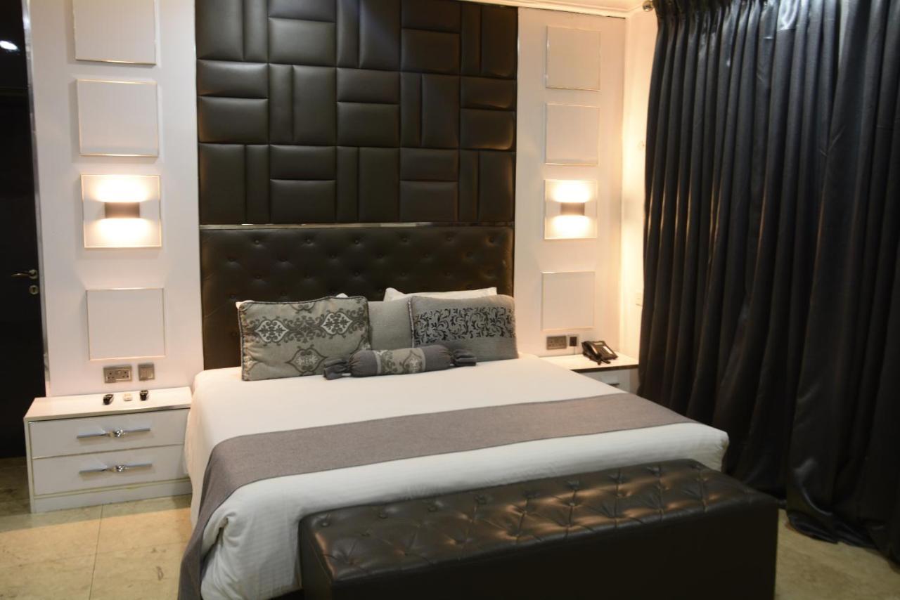Caesar'S Luxury Hotel Леккі Екстер'єр фото