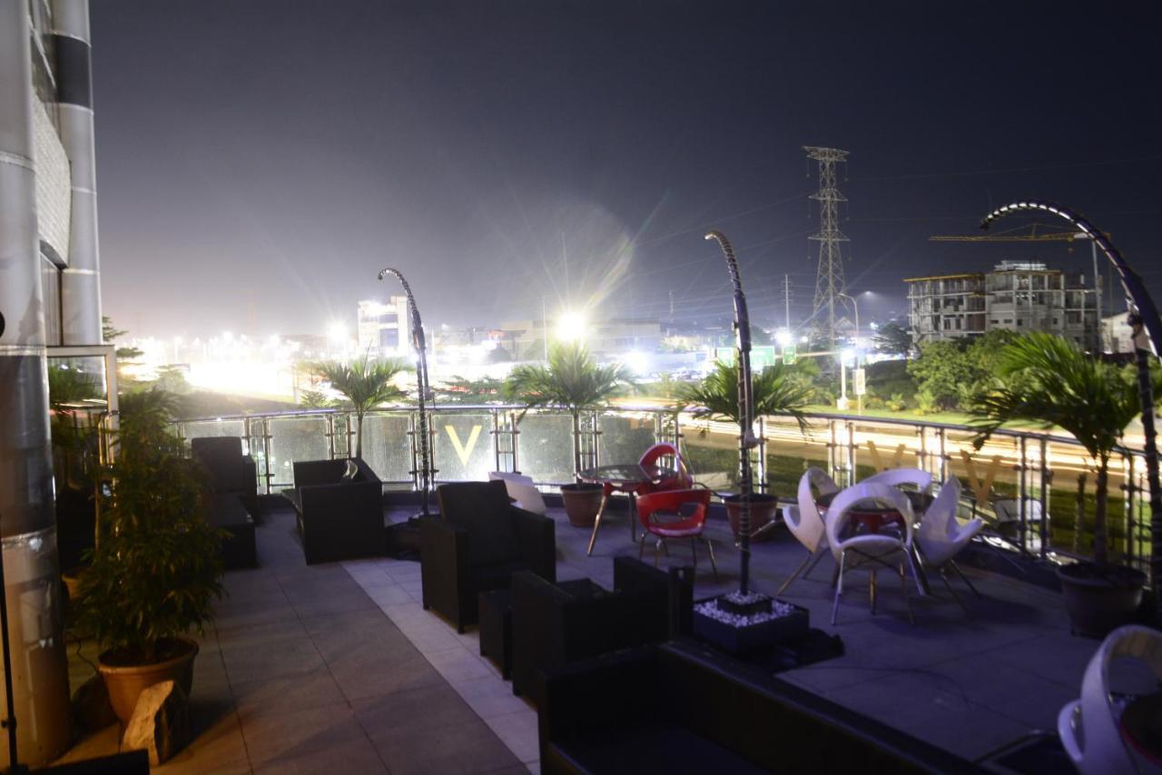 Caesar'S Luxury Hotel Леккі Екстер'єр фото