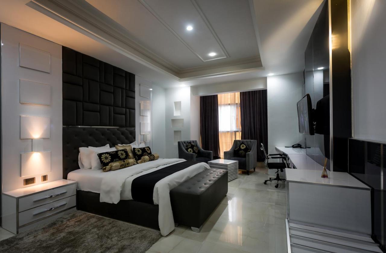 Caesar'S Luxury Hotel Леккі Екстер'єр фото