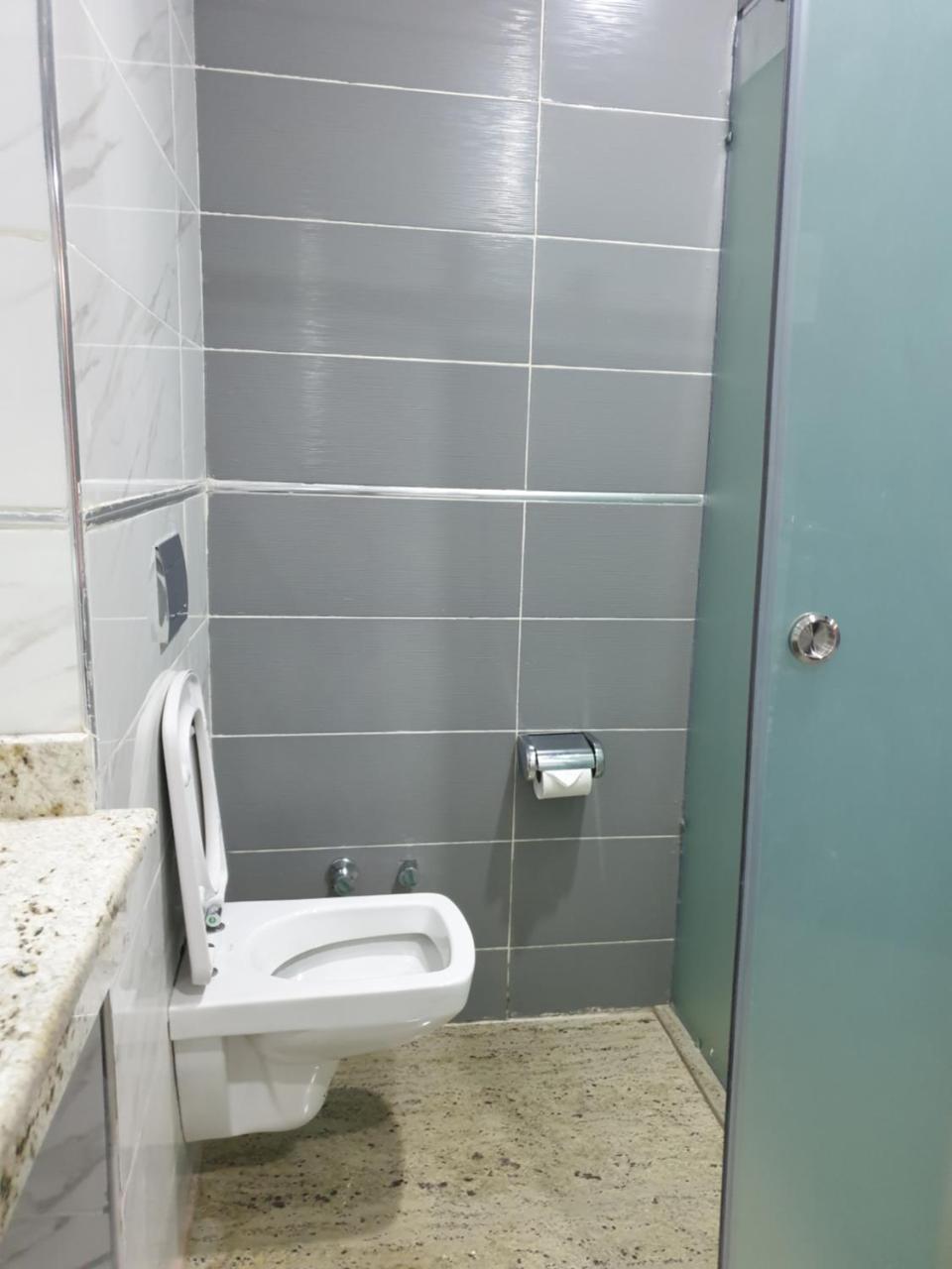 Caesar'S Luxury Hotel Леккі Екстер'єр фото