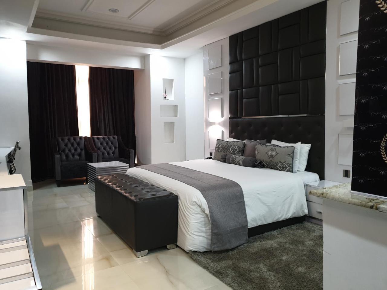 Caesar'S Luxury Hotel Леккі Екстер'єр фото