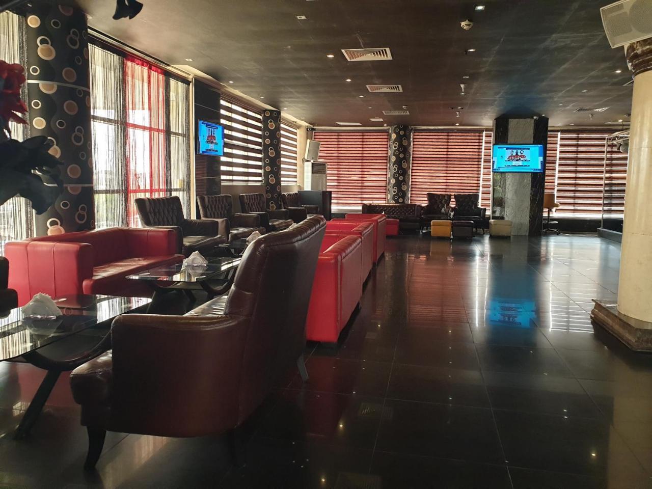 Caesar'S Luxury Hotel Леккі Екстер'єр фото