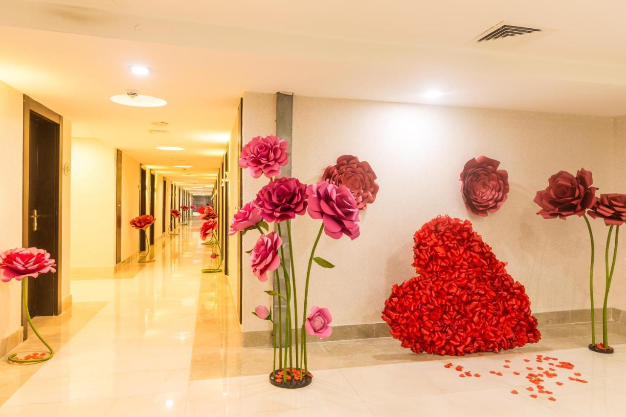 Caesar'S Luxury Hotel Леккі Екстер'єр фото